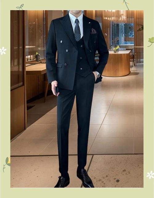 秋冬西装里面怎么搭配衣服图片