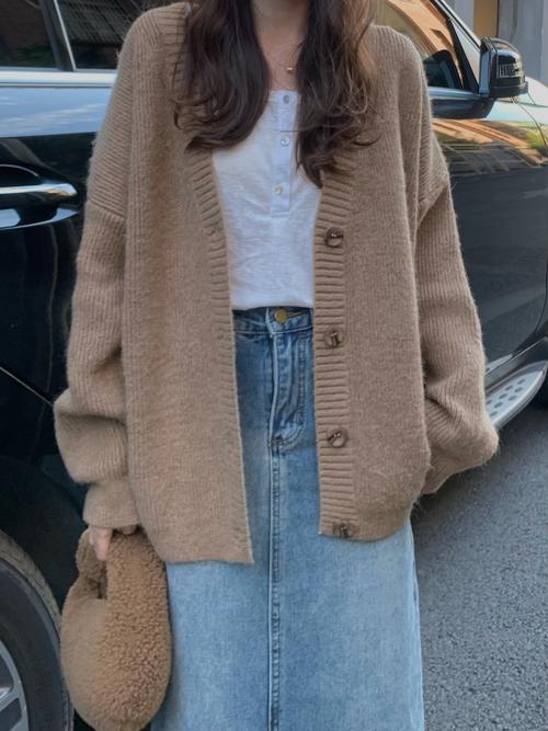 裸色开衫怎么搭配好