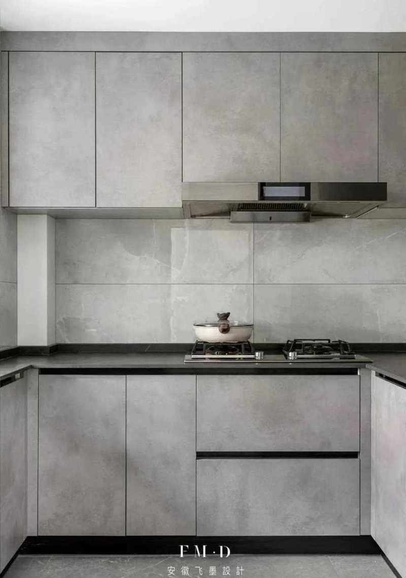 灰色可以配什么颜色