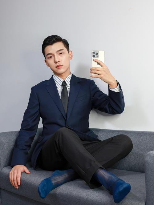 穿西装配什么袜子