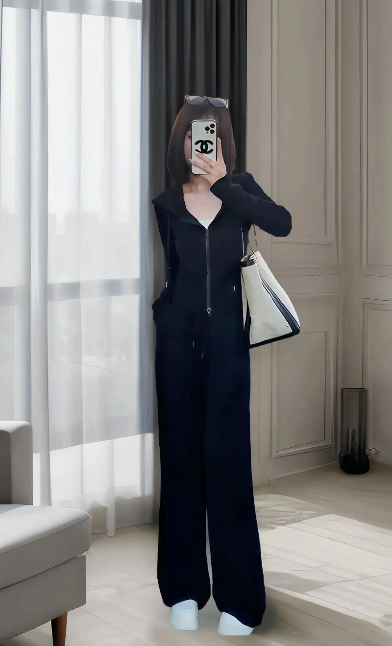 运动装外套怎么搭配