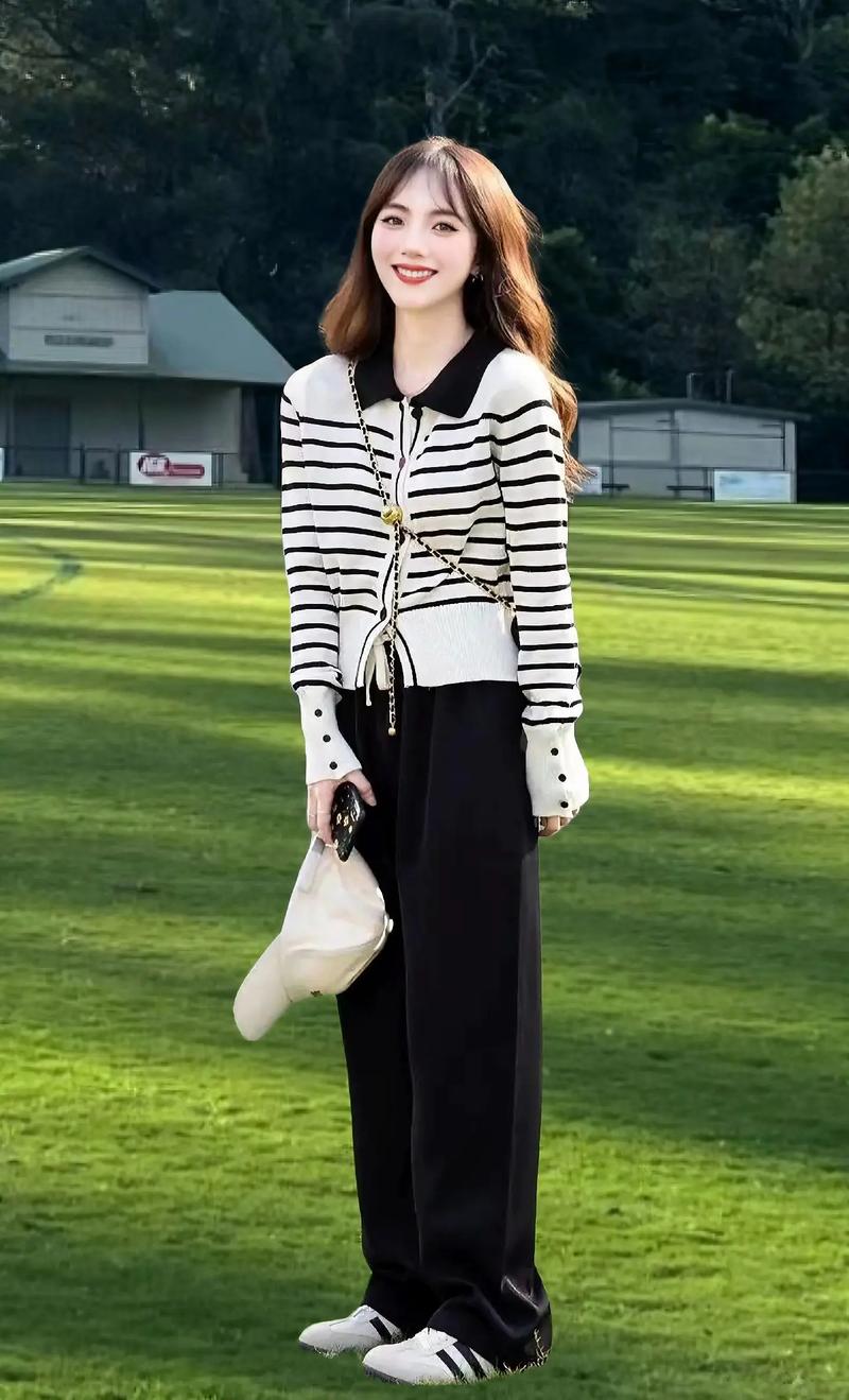 针织衫搭配什么裤子好看