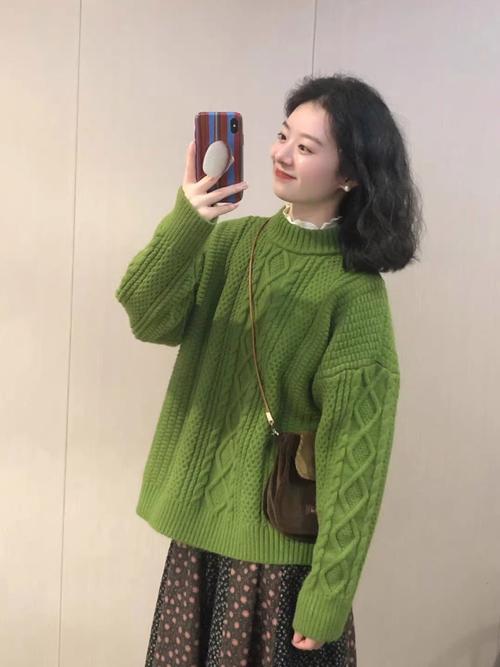 绿色收衣服怎么搭配