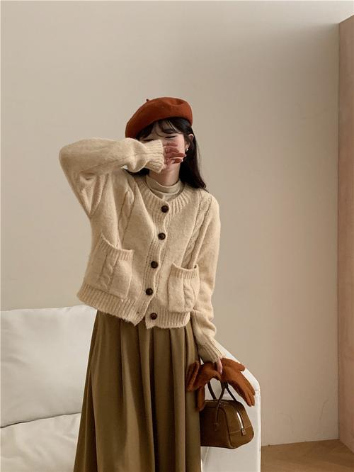 韩版粗毛线女外套怎么搭配图片