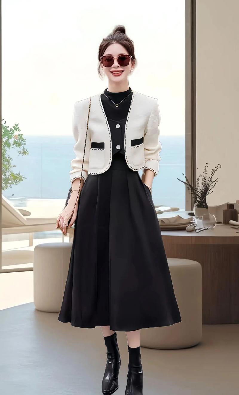 蓬蓬连衣裙子怎么搭配风衣