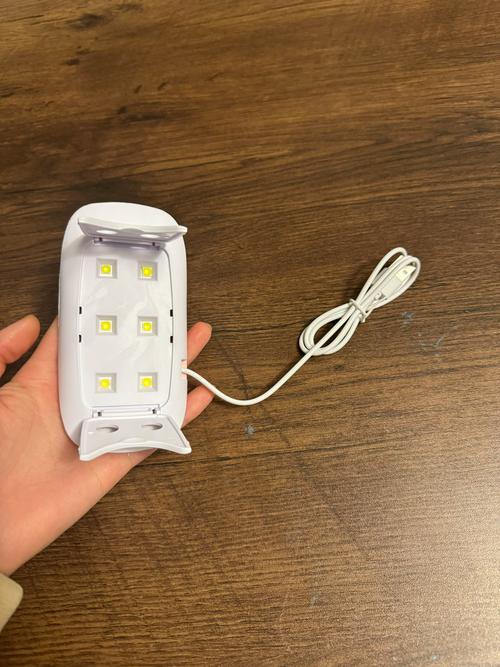 美甲用的灯是什么灯