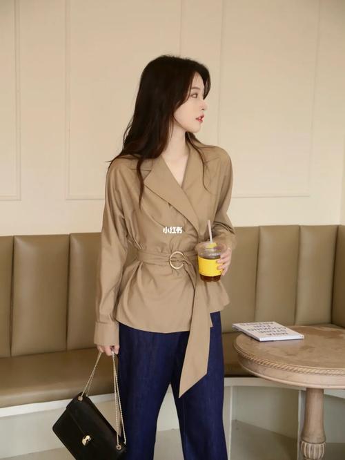 卡其色衬衣怎么搭配图片