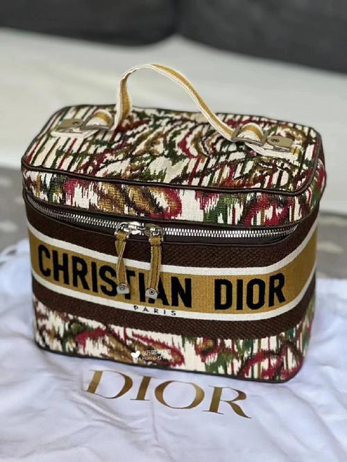 迪奥最新彩妆盒