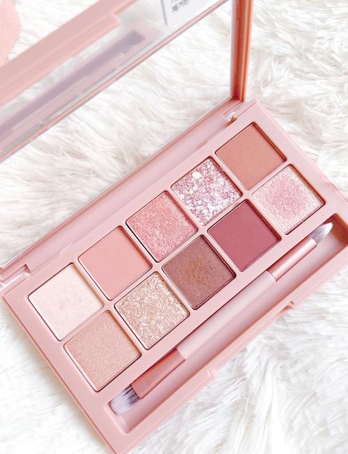 欧珀莱最新眼影