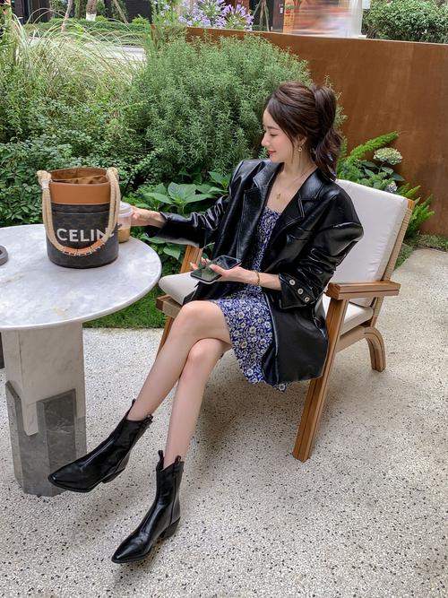 复古款的靴子怎么搭配衣服图片