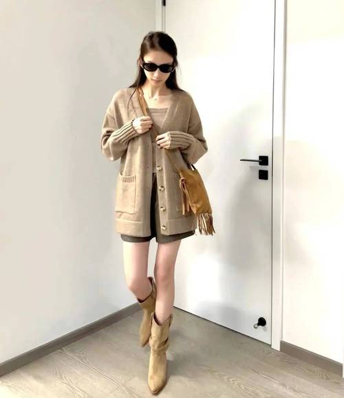 复古款的靴子怎么搭配