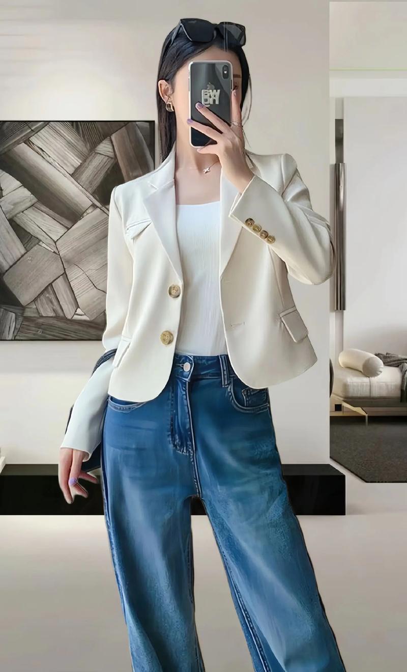 今年流行小西装怎么搭配图片欣赏