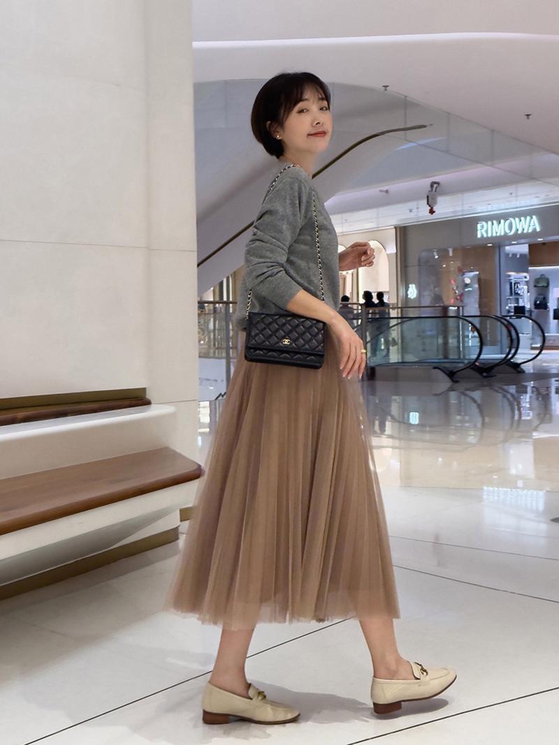 春季纱裙怎么搭配外套