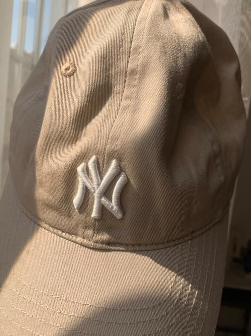 棒球帽什么颜色百搭