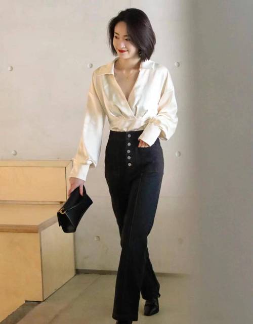 衬衣里面怎么搭配好看图片欣赏