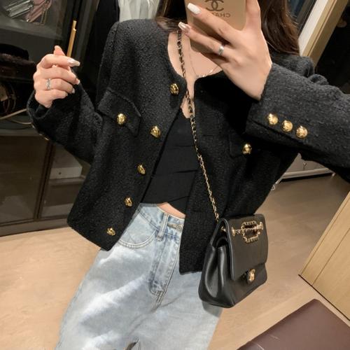 女式黑色短夹克怎么搭配