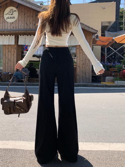 黑色阔腿裤配什么鞋子