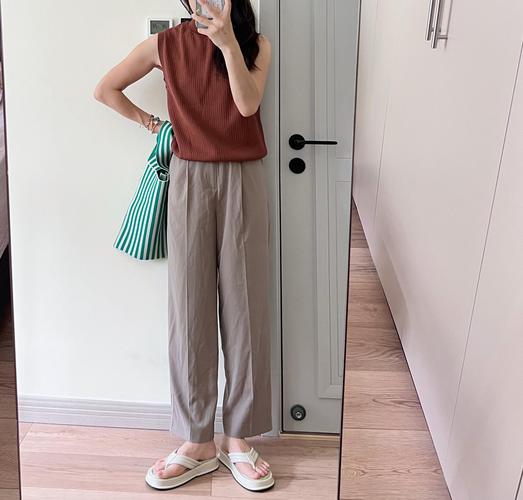 锥形裤怎么搭配衣服