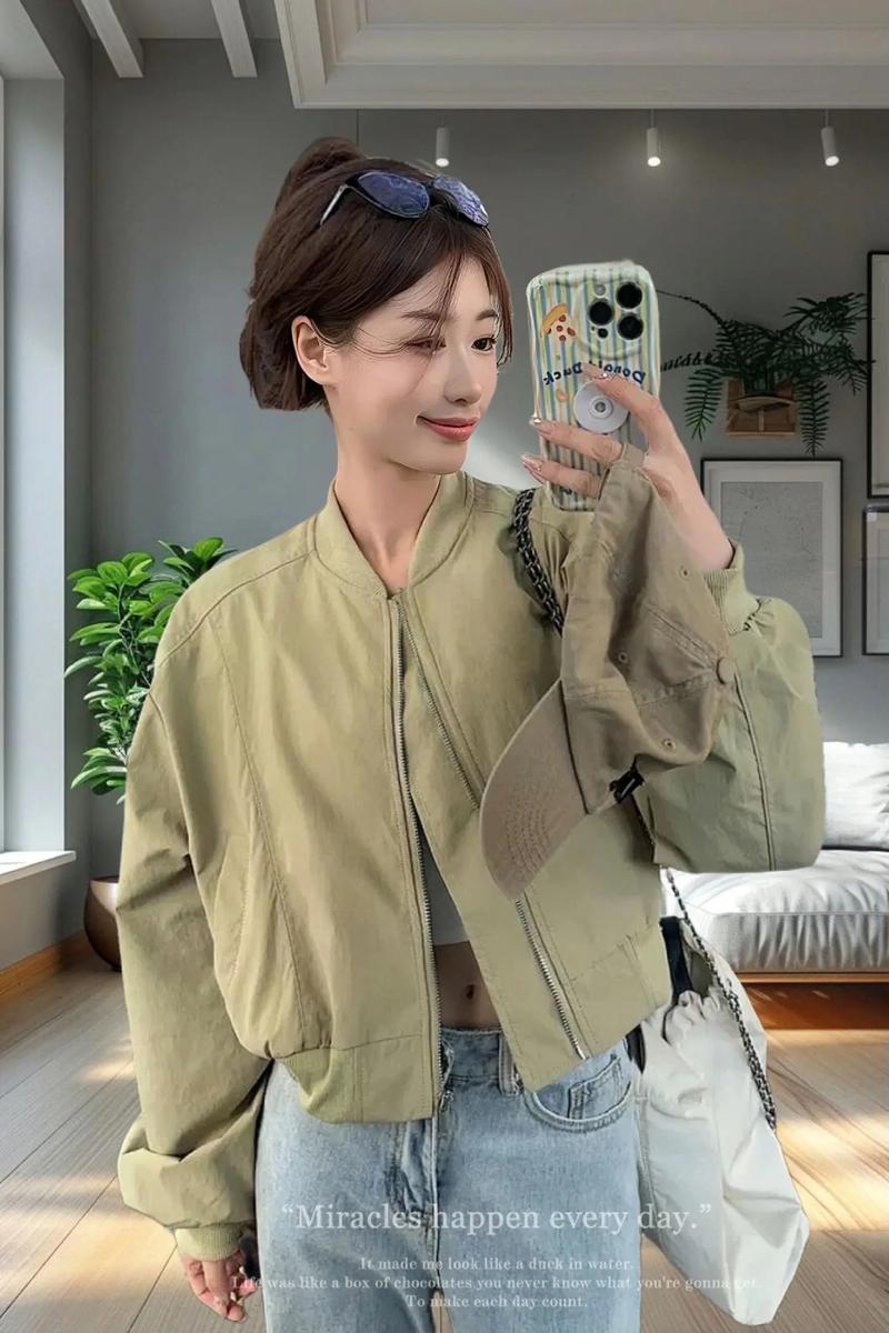 上衣短了怎么搭配