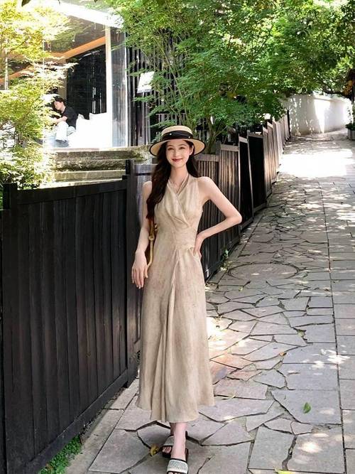 夏天穿长裙怎么搭配