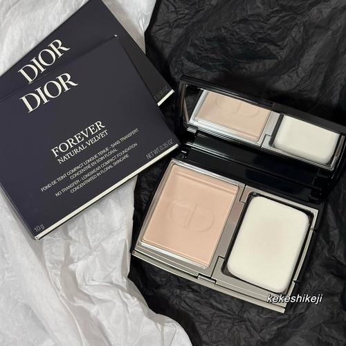 迪奥最新保湿粉饼