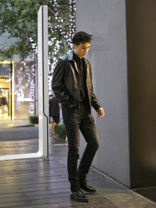 牛仔皮衣怎么搭配好看图片