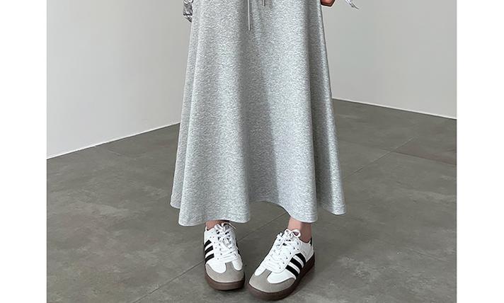 灰色运动裙怎么搭配衣服好看图片欣赏