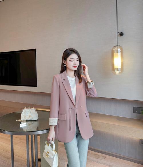 2025春秋小西装怎么搭配好看