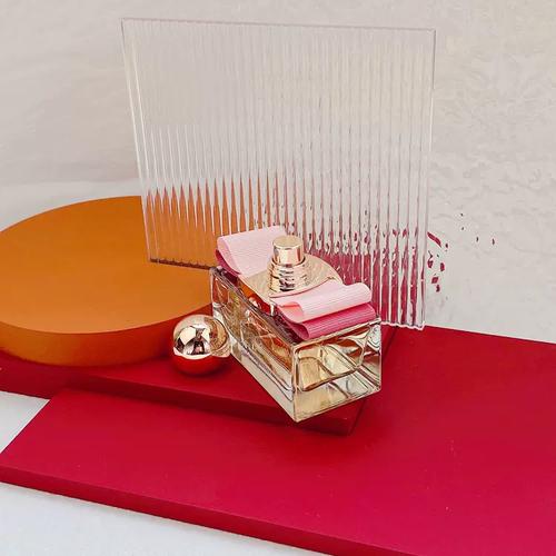 signorina香水最新红色