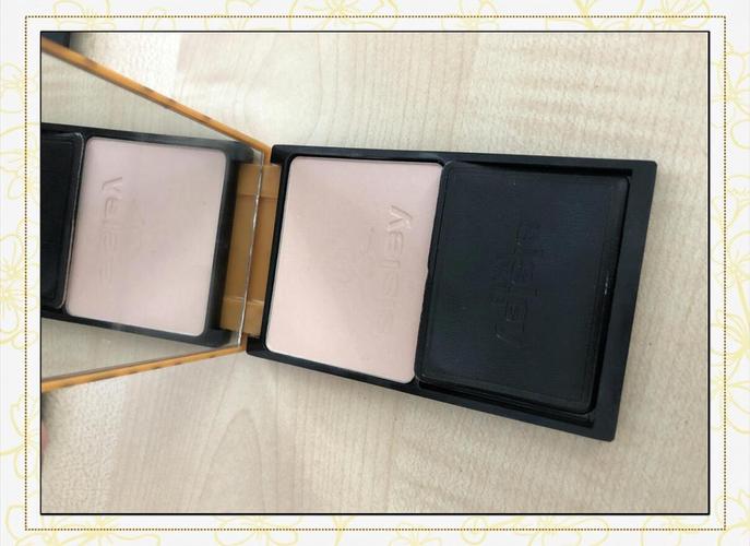 希思黎最新粉饼粉饼