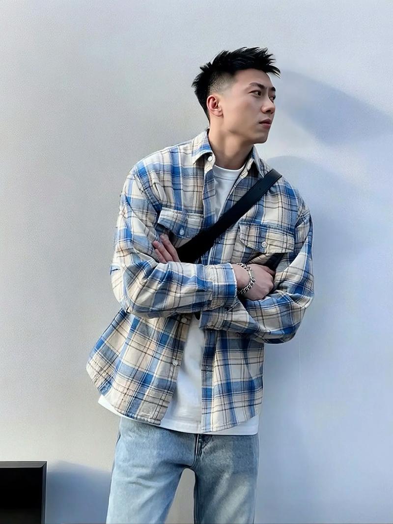 男士长款格子衬衫怎么搭配图片