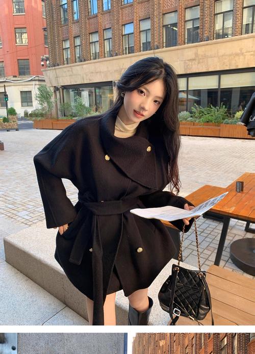 斗篷短款大衣怎么搭配什么裤子