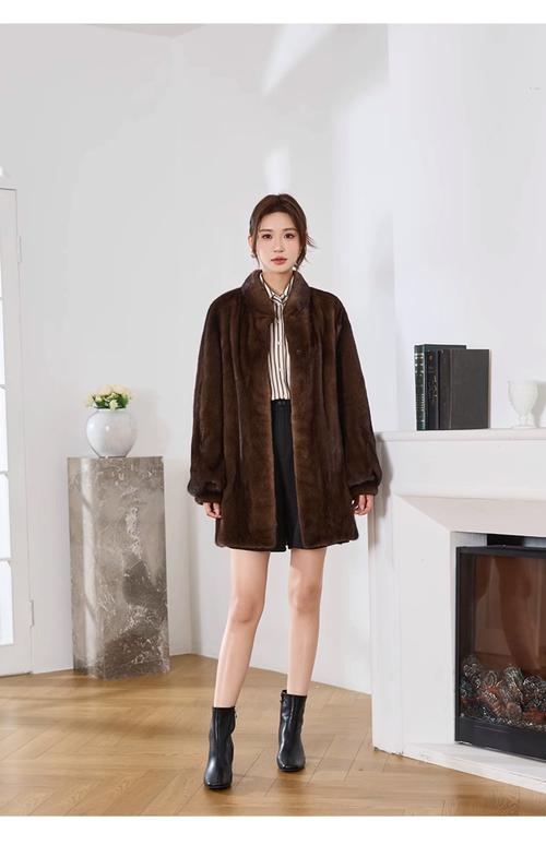 貂皮女装外套怎么搭配图片