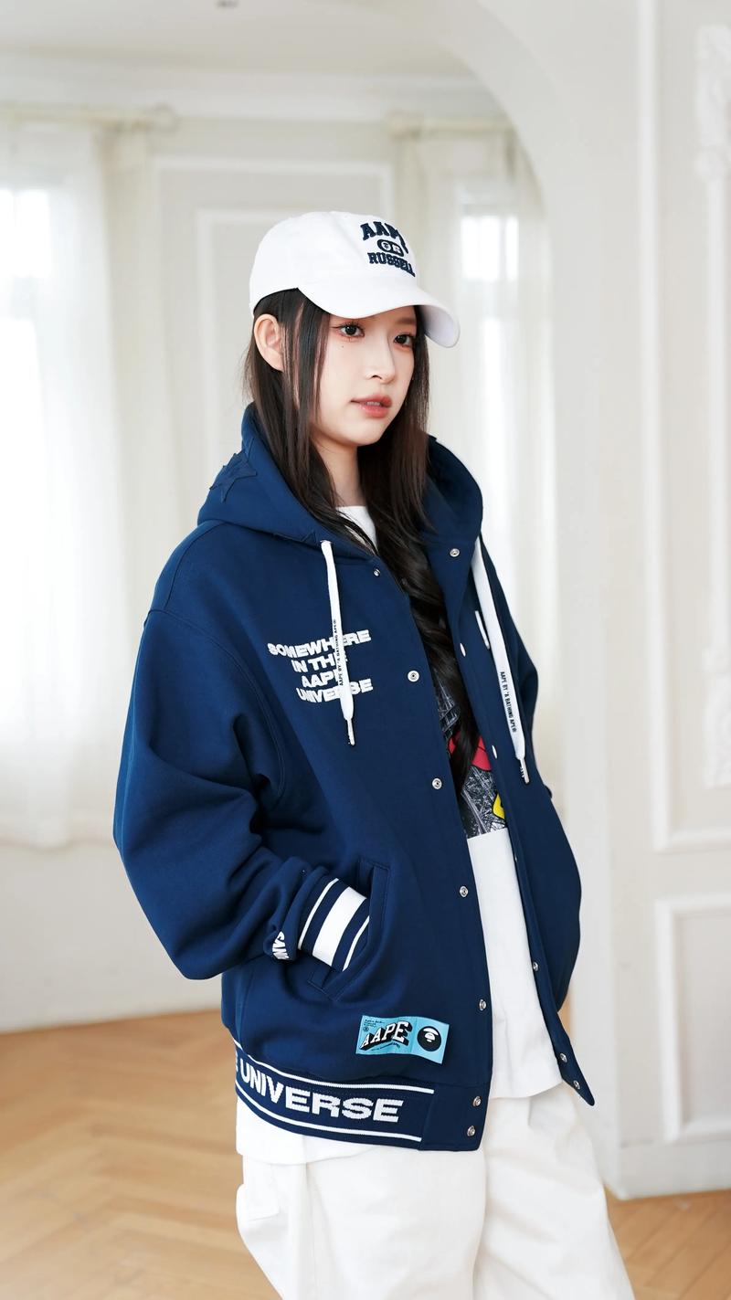 运动棒球夹克外套怎么搭配什么裤子好看吗