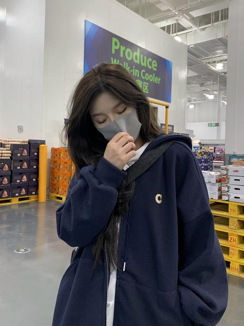 中长款女版卫衣怎么搭配什么外套