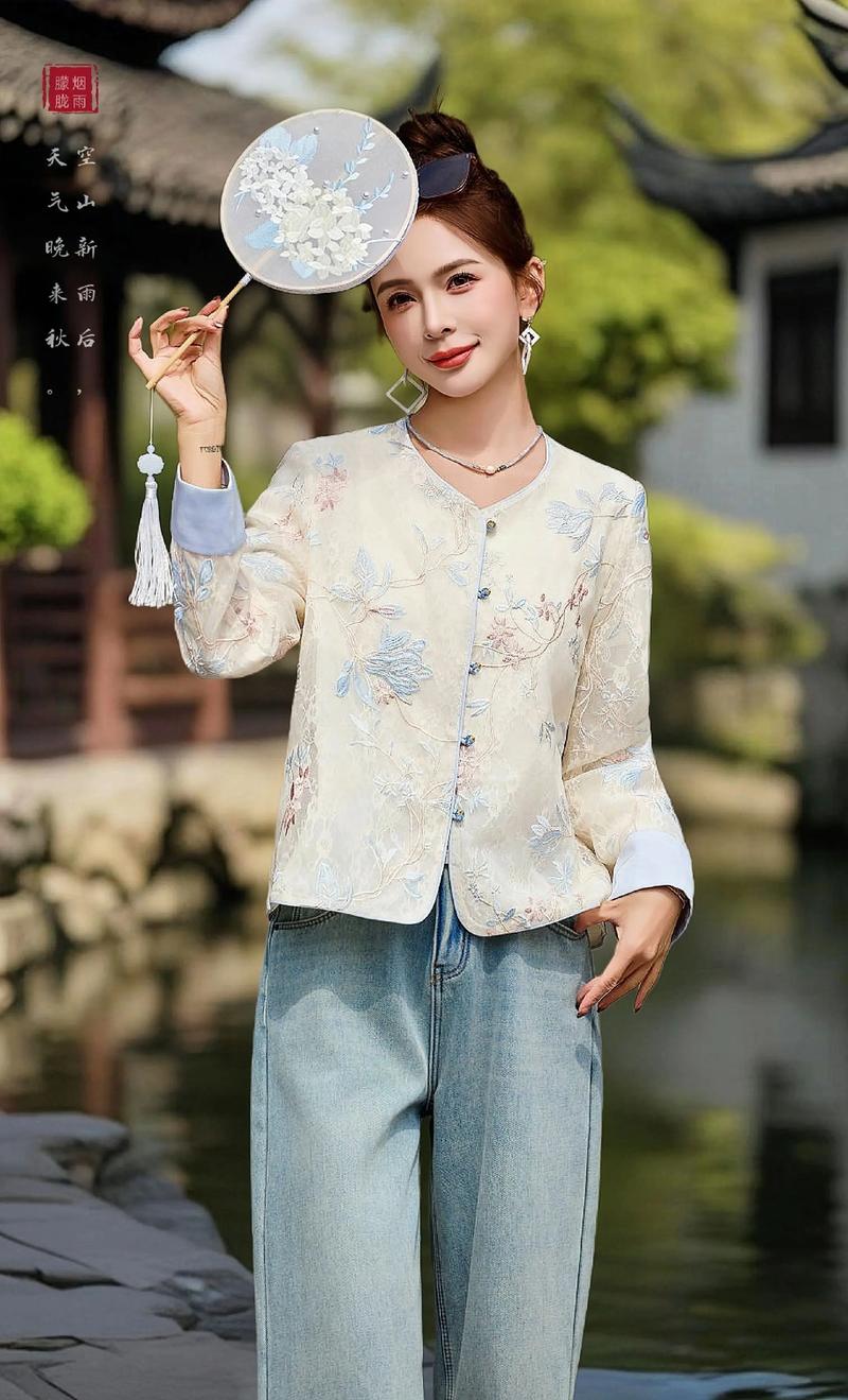 刺绣外套怎么搭配衣服图片