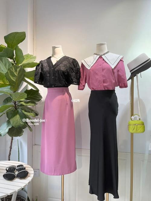 桃红色搭配什么颜色