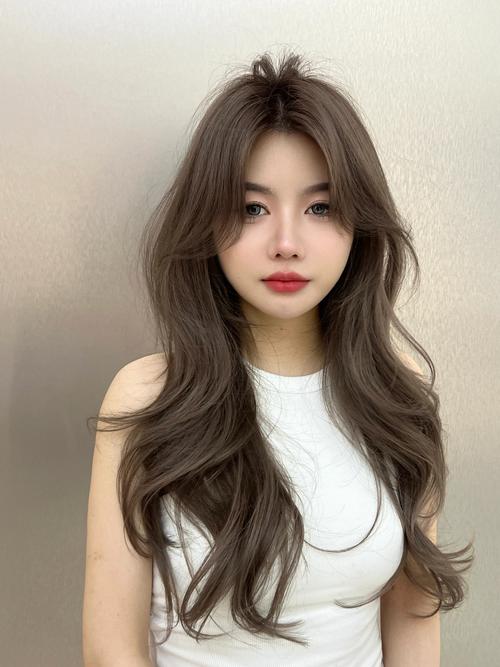 头发颜色怎么搭配好看