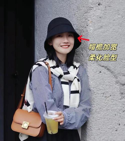 脸长适合戴什么帽子