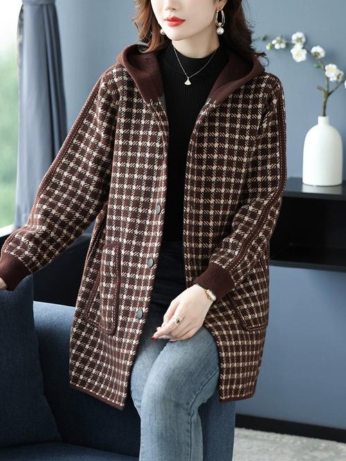 帽休闲格子风衣怎么搭配什么裤子好看吗