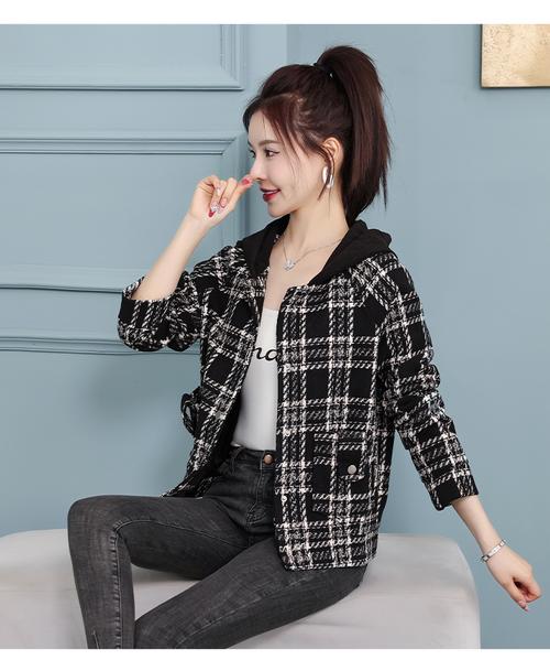 帽休闲格子风衣怎么搭配什么裤子好看吗