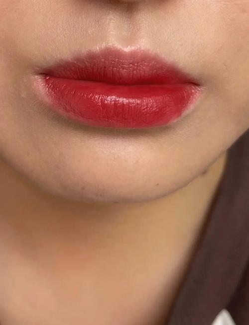 黄皮涂什么颜色口红