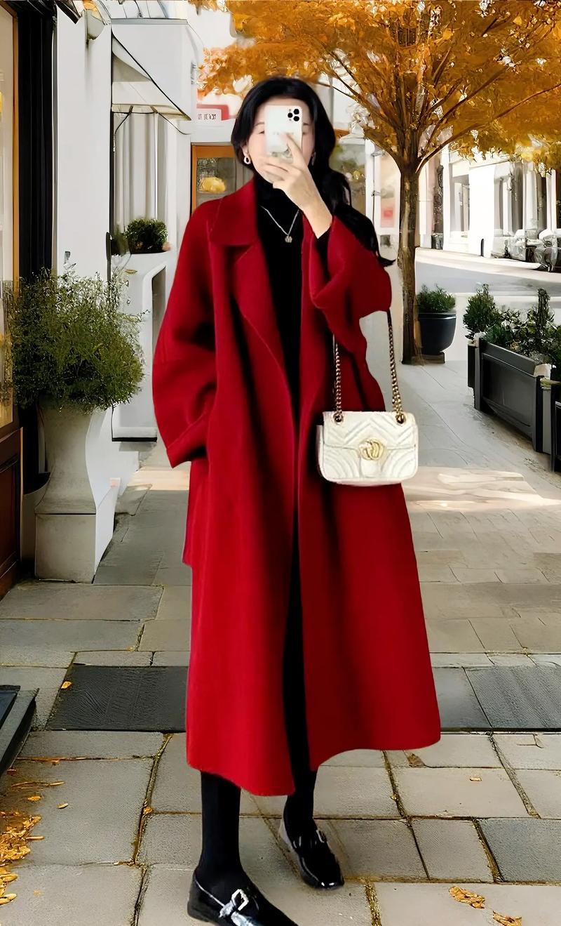 女款红色外套怎么搭配图片欣赏
