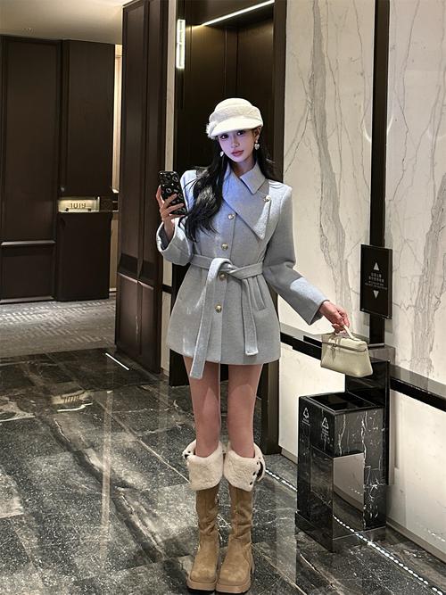 收腰毛呢怎么搭配