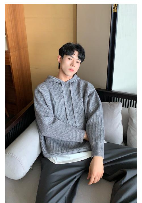 男式韩版毛衣外套怎么搭配