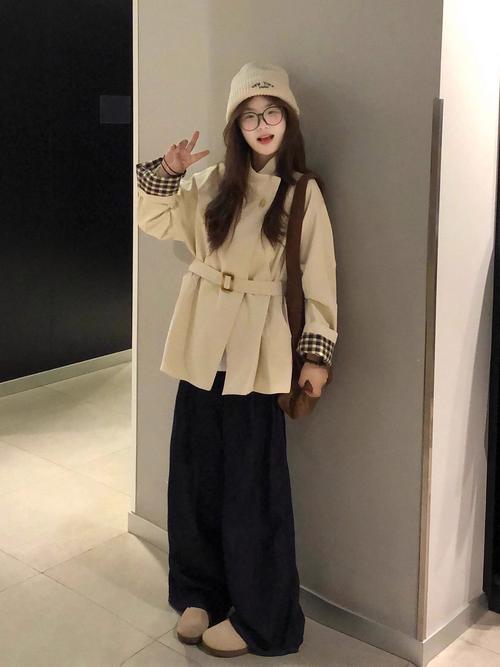 拼接大衣怎么搭配图片