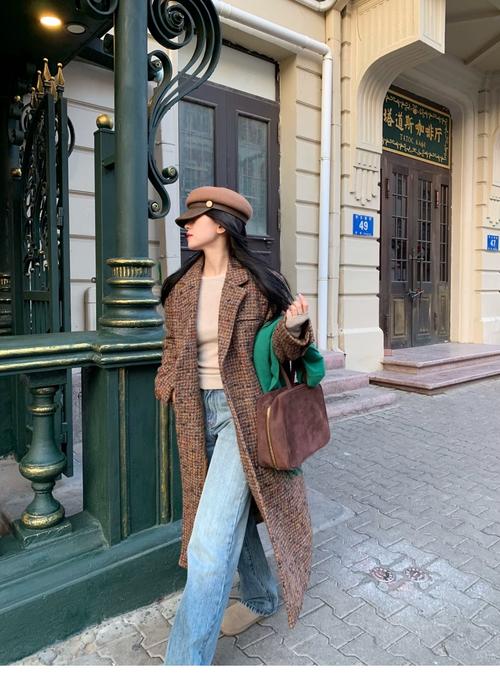 咖啡毛呢怎么搭配鞋子