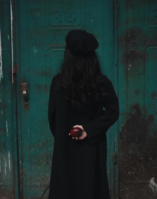 黑色贝雷帽怎么搭配好看图片