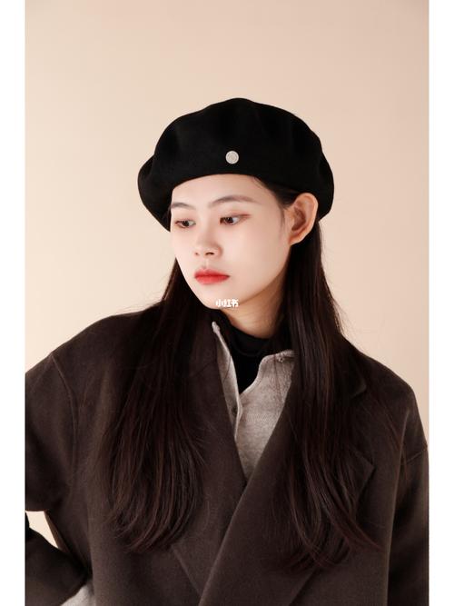 黑色贝雷帽怎么搭配好看图片