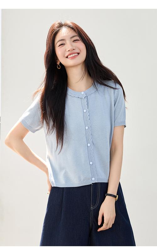 毛衣半袖外套怎么搭配